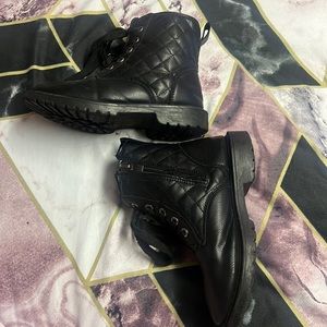 Black boots OPEN TO OFFERS